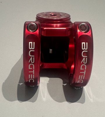 Tweedehands Burgtec MK3 50 mm 2025 Cockpit