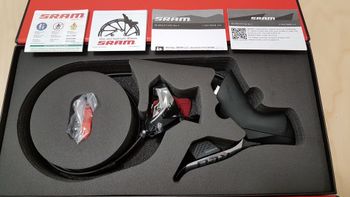 Używany Sram Red eTap AXS 12 Speed Flatmount Right 00.7018.392.015 Drivetrain & Pedals