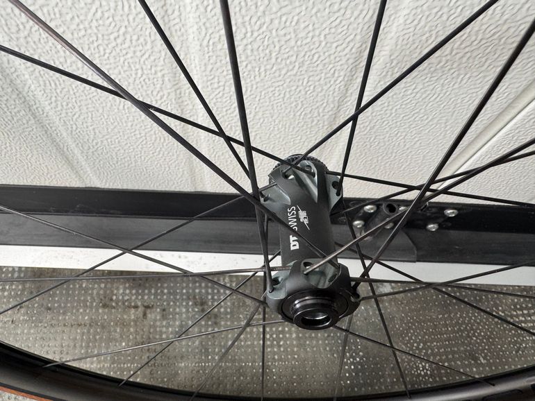 Used Dt Swiss 1400 SPLINE DISC 2022 bike — image 6 of 6