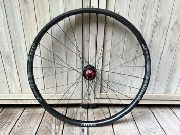Brugt Stans Notubes Arch CB7 27, 5" 2020 bike — billede 2 af 6