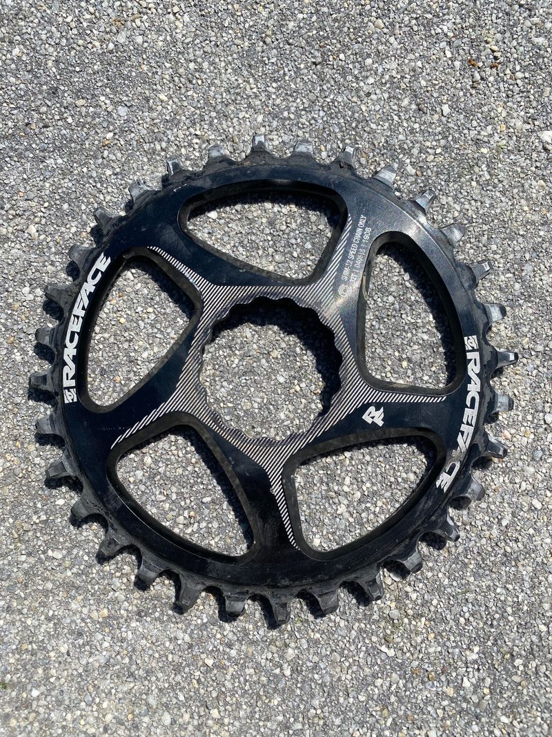 Used Race Face Direct Mount CINCH System | 12-speed Shimano - 32t 2023 Drivetrain & Pedals