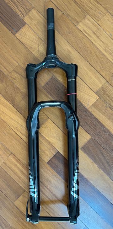 Tweedehands Rock Shox lyrik rc2 2024 Fork