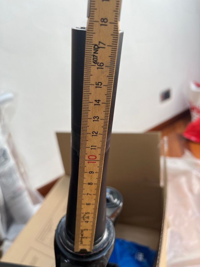 Tweedehands Rock Shox lyrik rc2 2024 bike — afbeelding 6 van 6