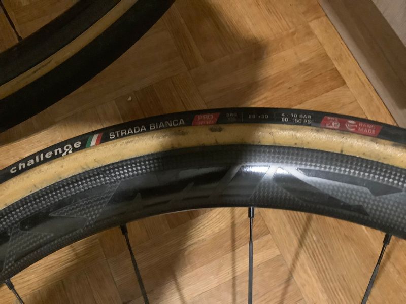 Used Mavic Cósmic 40 t 2020 bike — image 4 of 9
