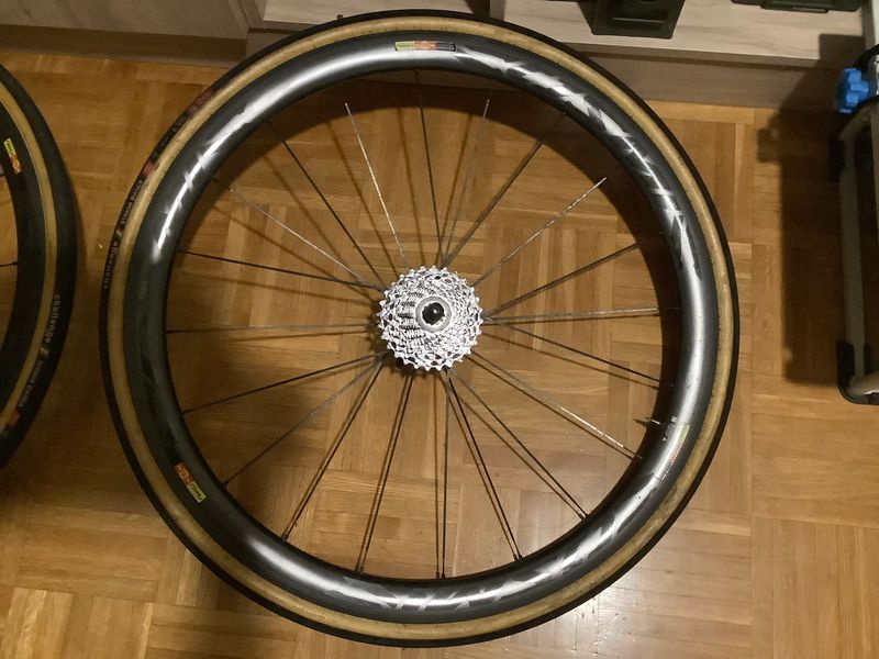 Used Mavic Cósmic 40 t 2020 bike — image 6 of 9