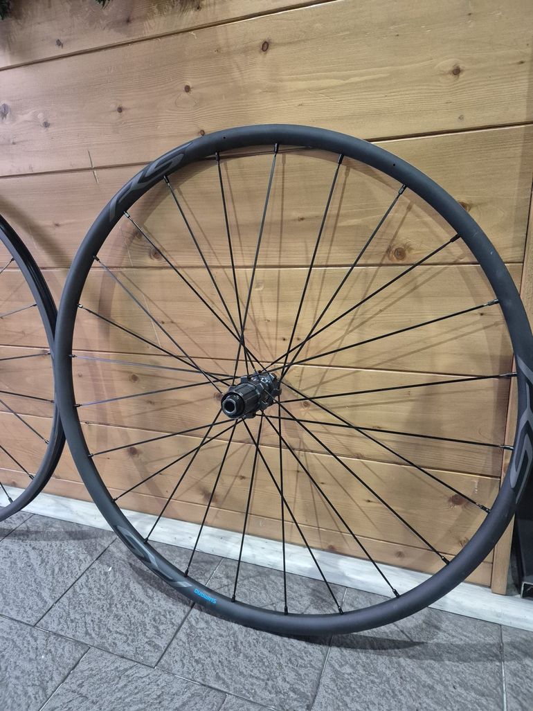 Shimano Shimano Set di Ruote WH-RS370- TL Center Lock 2024