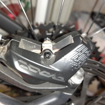 Tweedehands Sram Code R 2025 bike — afbeelding 3 van 5