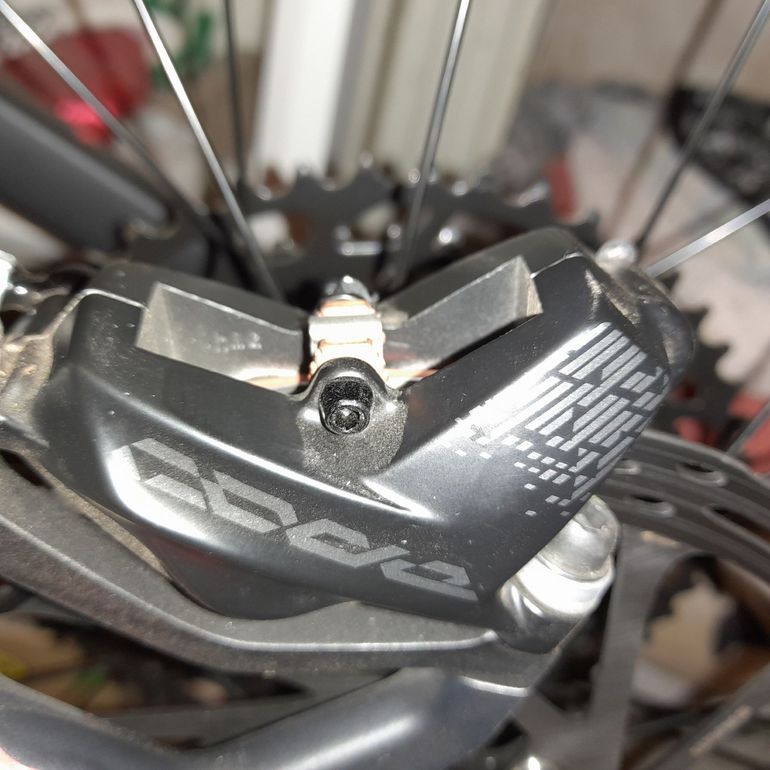 Tweedehands Sram Code R 2025 bike — afbeelding 3 van 5