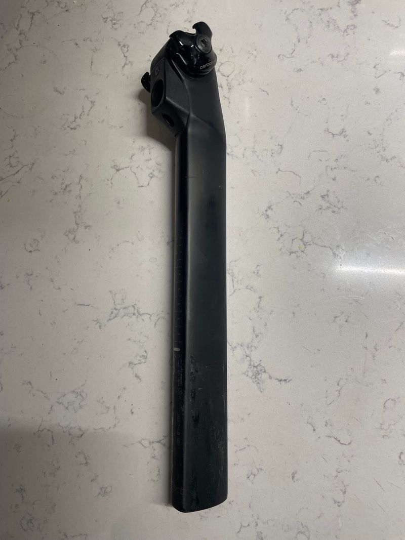 Used Specialized Tarmac sl7 seatpost 20mm offset 2021 Saddles & Seatposts
