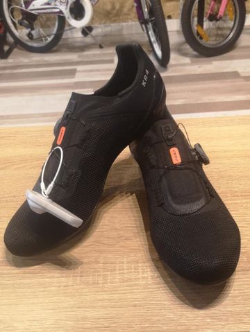 Used Dmt KR4 Cycling Shoes