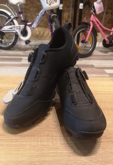 Used Bontrager Evoke Cycling Shoes