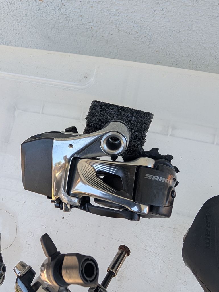 Used Sram red eTap 11 spd rim brake no front derailleur bike — image 6 of 11