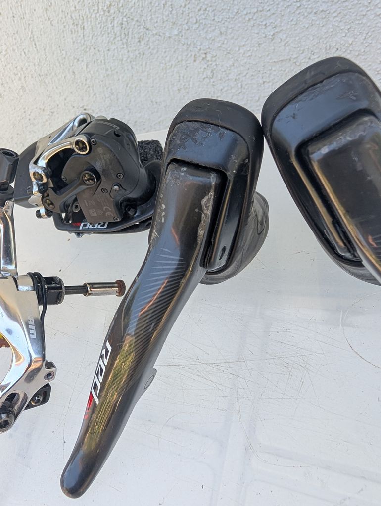 Used Sram red eTap 11 spd rim brake no front derailleur bike — image 3 of 11