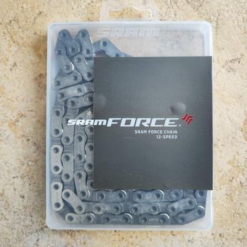 Używany Sram Corrente SRAM Force Flattop 12s com Flattop PowerLock 114 Elos Drivetrain & Pedals