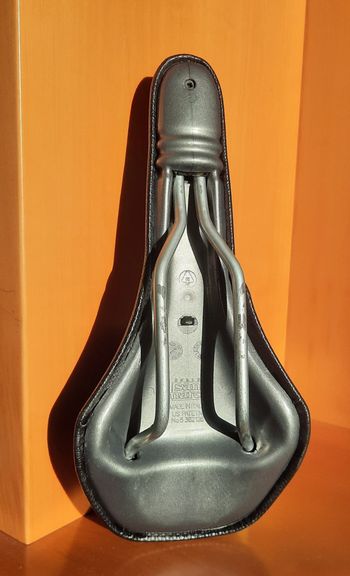 Used Selle San Marco Bontrager 3D celebration GRAND RAID 2005 bike — image 5 of 6