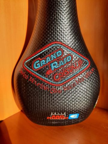 Used Selle San Marco Bontrager 3D celebration GRAND RAID 2005 Saddles & Seatposts