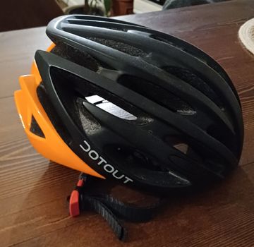 Tweedehands dotout . 2019 Cycling Clothing