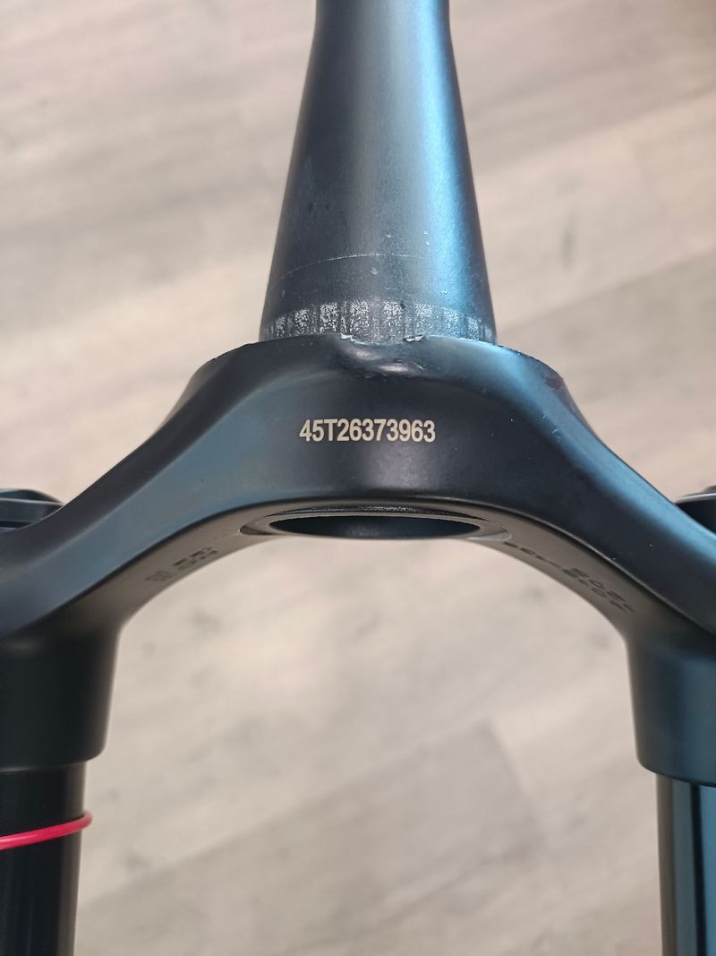 Used Rock Shox 35 E-mtb 2025 bike — image 4 of 6