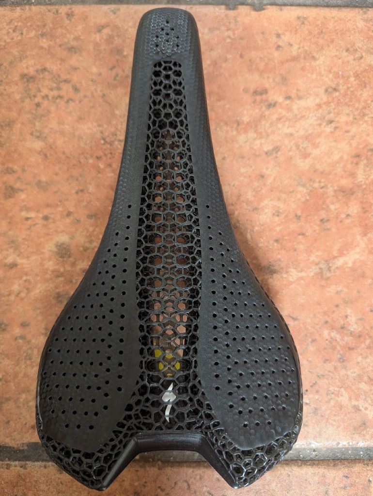 サドル　SPECIALIZED S-WORKS Romin Evo Mirror Specialized S-Works Romin Evo with Mirror saddle review – supreme