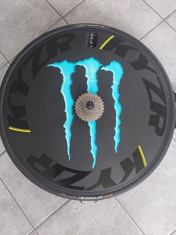 Tweedehands KYZR Disc SL Scheibenrad Drahtreifen Shimano 20/11s 2018 Wheels