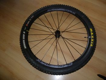 Mavic Crossmax - 27.5 Zoll UST Vorderrad 6-Loch - 15x100mm Wheels d'occasion