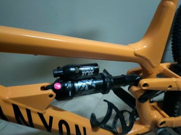 FOX FLOAT X 230X65 2024 Rear Suspension d'occasion