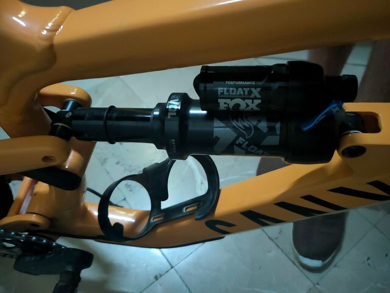 FOX FLOAT X 230X65 2024 bike d'occasion — image 2 sur 3
