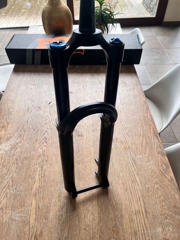 Tweedehands Fox 38 elite grip x2 2025 bike — afbeelding 5 van 5