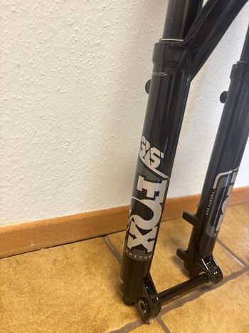 Tweedehands Fox Float 36 Rhythm Federgabel 2025 bike — afbeelding 5 van 5