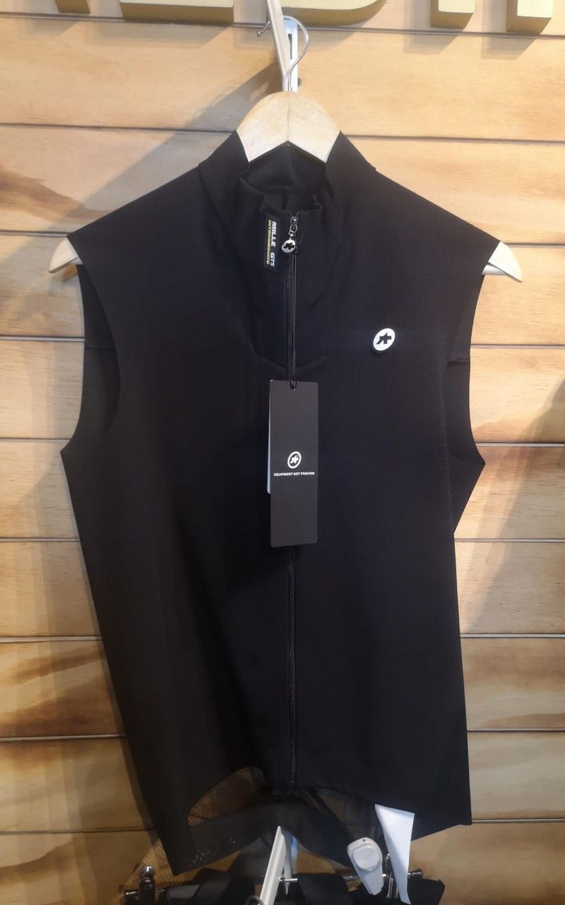 Used Assos Vest C2 bike — image 1 of 2