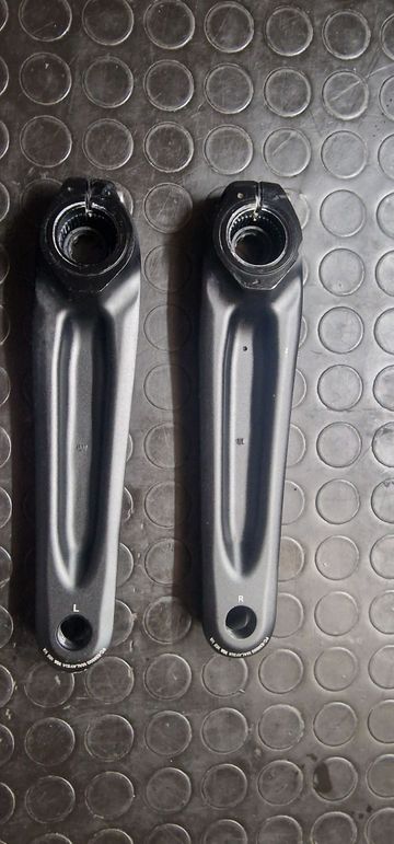 Shimano fc-em600 2024 Drivetrain & Pedals usato