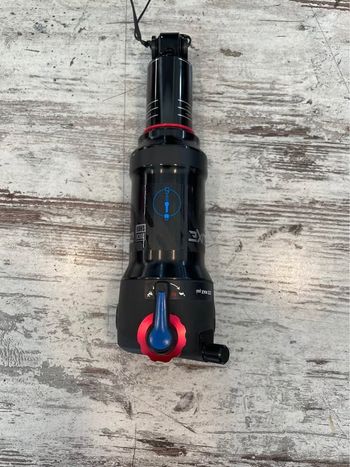 Used RockShox Deluxe select + 2023 bike — image 3 of 4