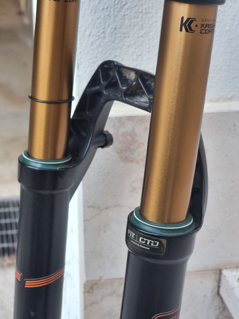 Used Fox Forcella 27.5" Fox 32 KASHIMA CTD 130mm 2016 bike — image 5 of 6