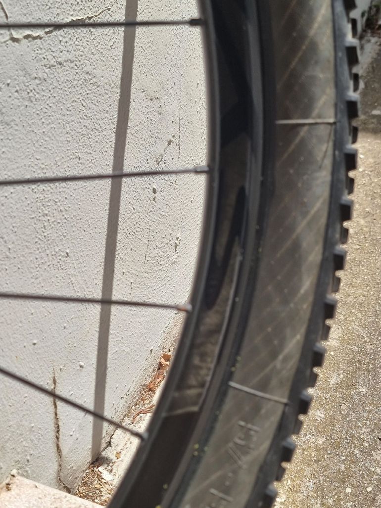 Used Syncros carbon 27.5 2015 bike — image 3 of 13