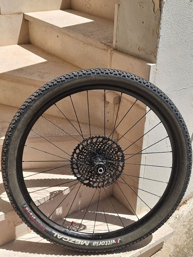Used Syncros carbon 27.5 2015 bike — image 10 of 13