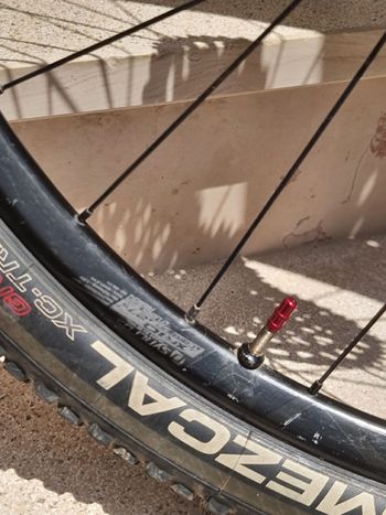 Used Syncros carbon 27.5 2015 bike — image 9 of 13