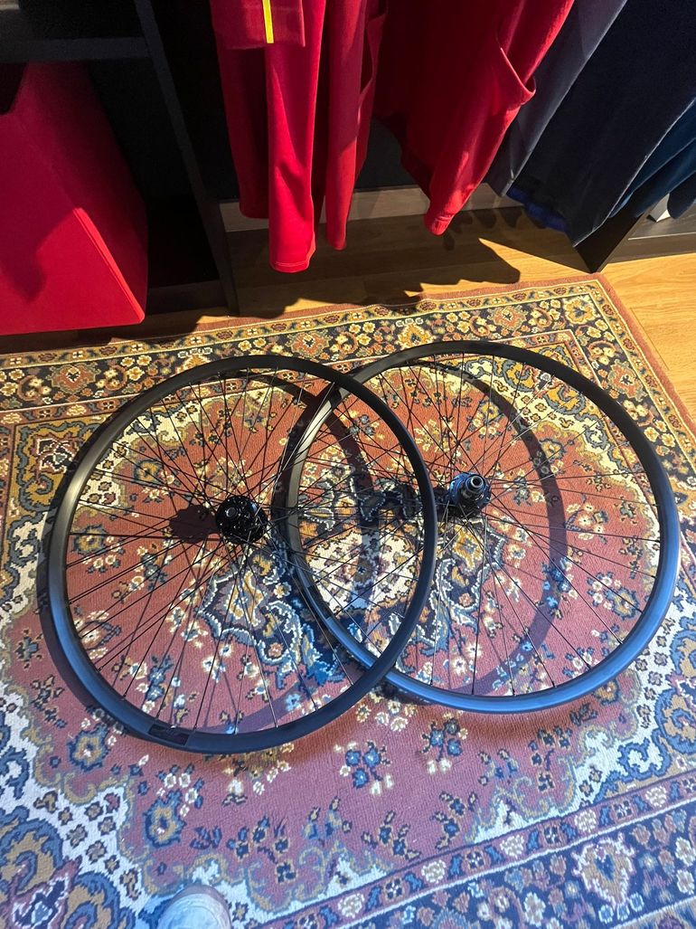Used jalco ETRTO 622x25 bike — image 1 of 4