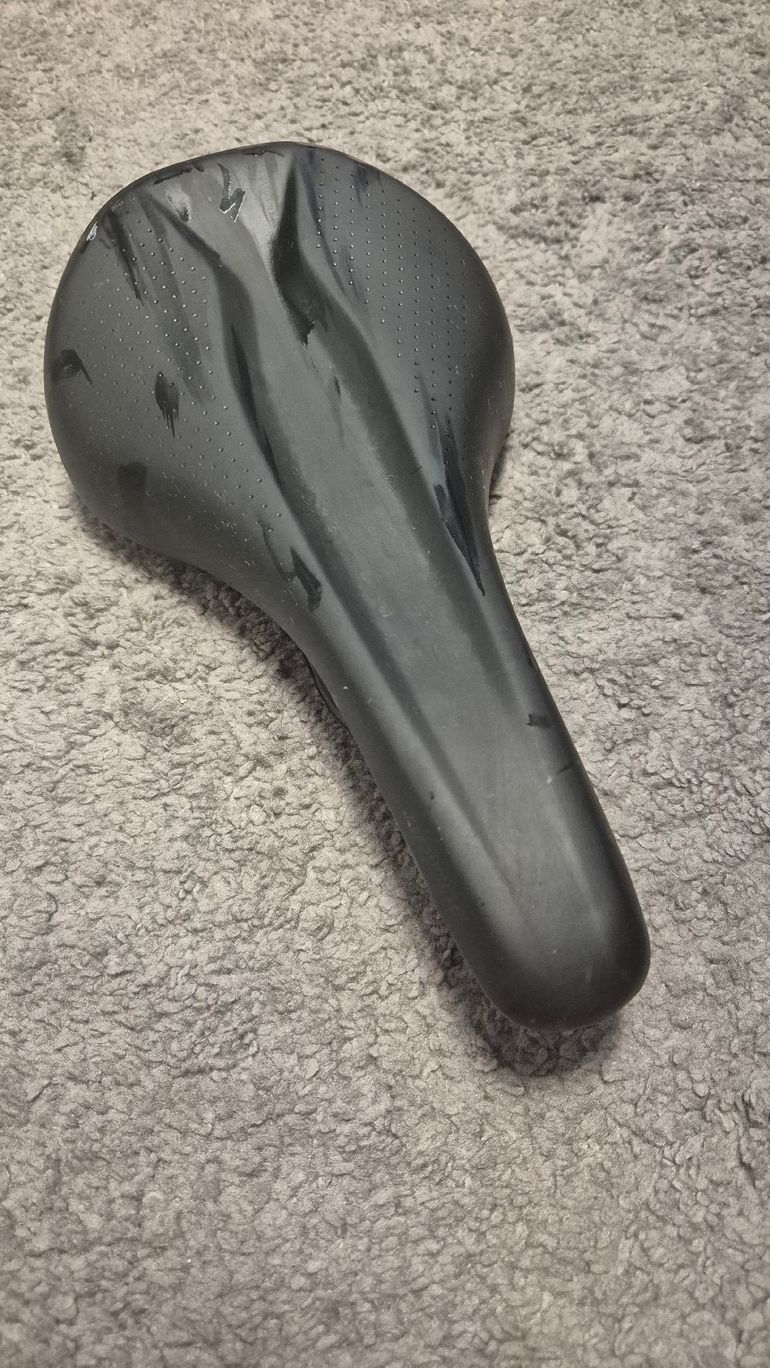 Used Specialized seat 2023 bike — image 1 of 2
