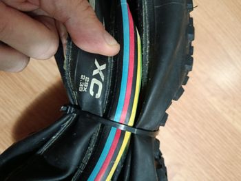 Used Vittoria Barzo 2.35 29 2025 bike — image 2 of 2