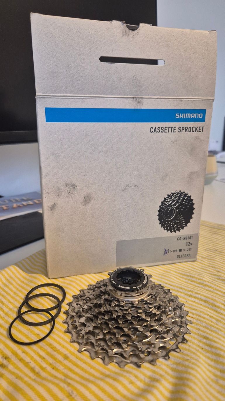 Ultegra 11 Speed Shifters Shimano Ultegra CS-R8101 Cassette - 12