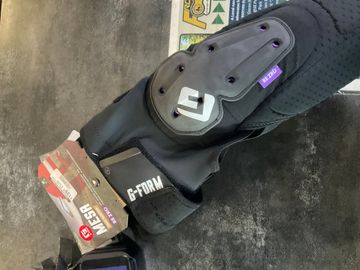 Used GForm Mesa Knee Guards 2024 bike