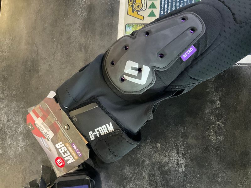 Used G-Form Mesa Knee Guards 2024 bike — image 1 of 2