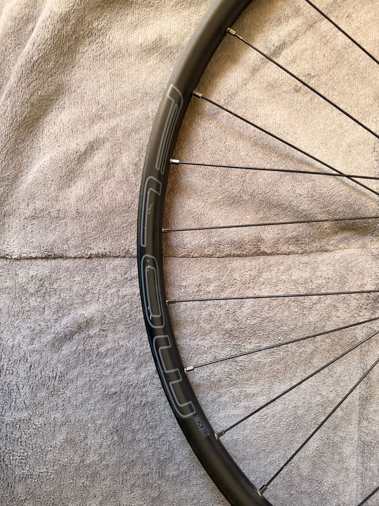 Used Stans Notubes Flow ex3 2024 bike — image 2 of 6