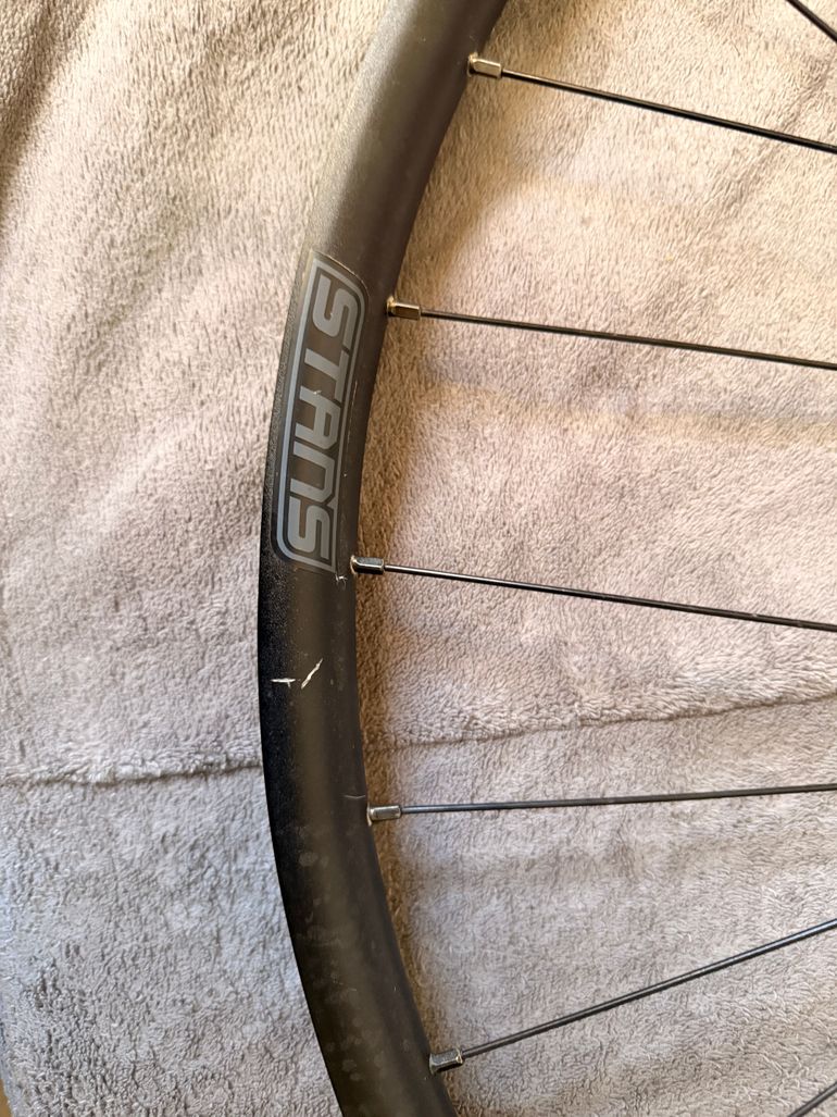 Used Stans Notubes Flow ex3 2024 bike — image 4 of 6