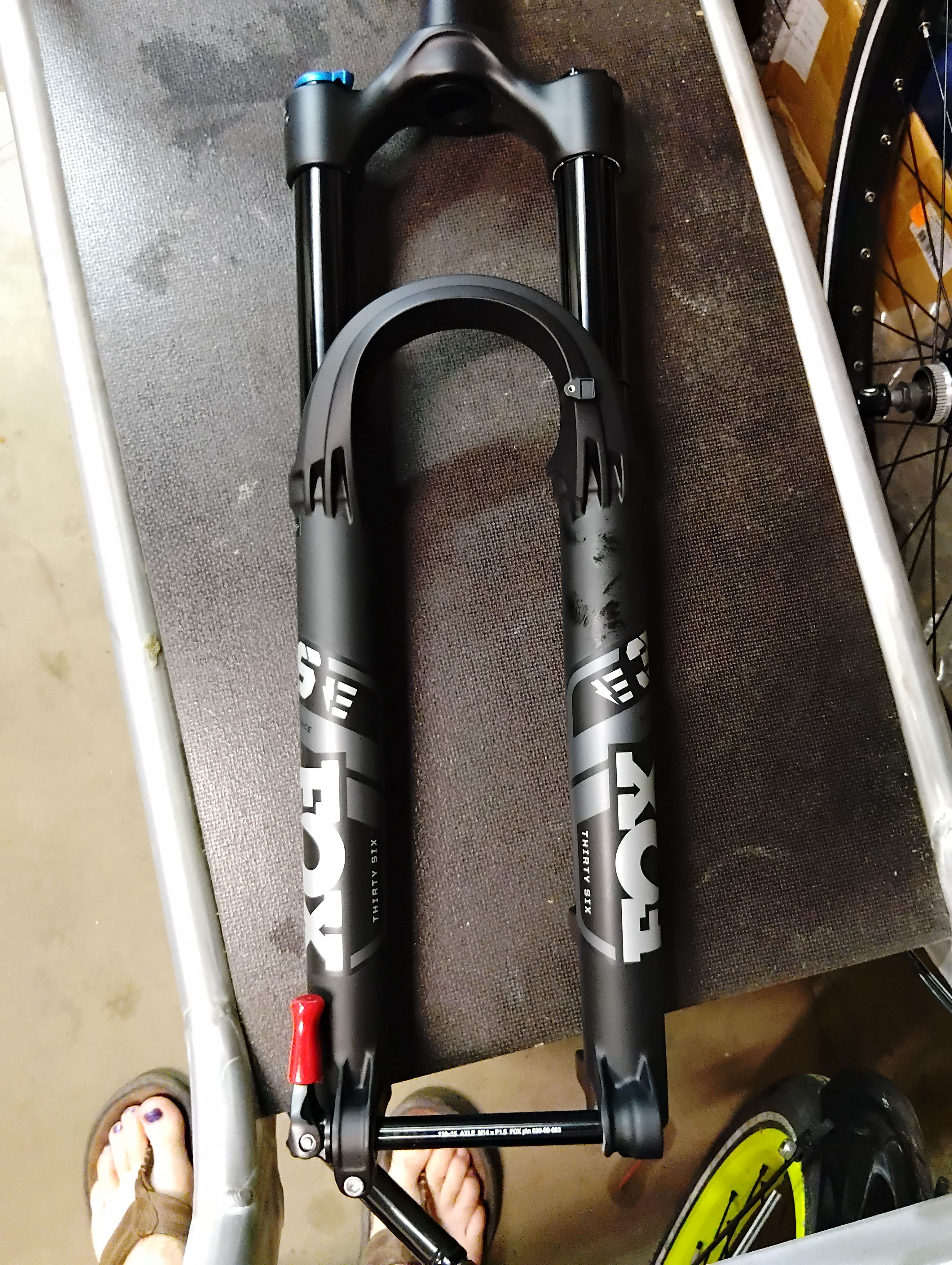 Fourche Fox Racing Shox 36 Float Factory E-Optimized 27.5'' | Grip 2 | Boost 15QRx110mm | Déport 44 | Noir