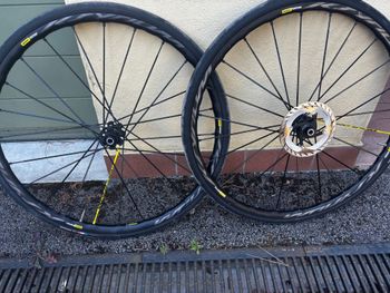 Used Mavic ksypium pro ust 2021 bike — image 3 of 6