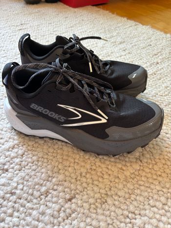 Used Brooks Caldera 8 2025 bike — image 1 of 4
