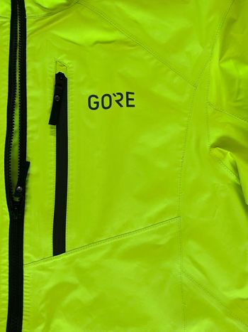 Gorewear Gore Tex Paclite 2024 bike d'occasion — image 2 sur 7