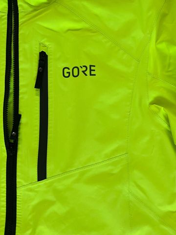 Used Gorewear Gore Tex Paclite 2024 bike — image 2 of 7