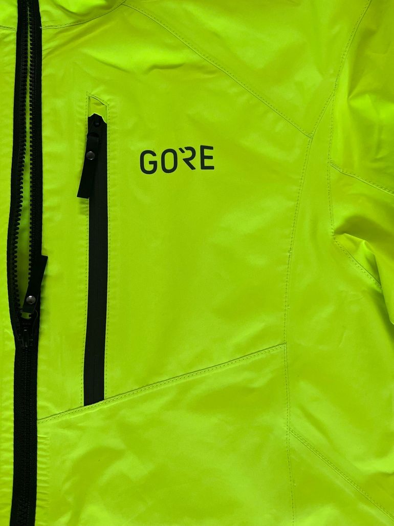 Gorewear Gore Tex Paclite 2024 bike d'occasion — image 2 sur 7